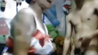 Seksi brunette tak bajingan ing bokong - 2022-02-28 04:01:31